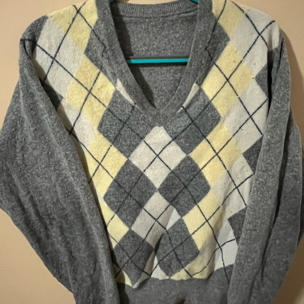 Argyle V-Neck Sweater in Gray and Yellow